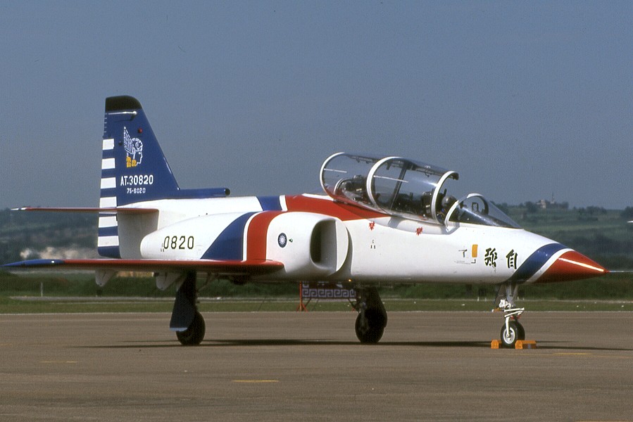 http://www.taiwanairpower.org/af/at3/0820_mx.jpg